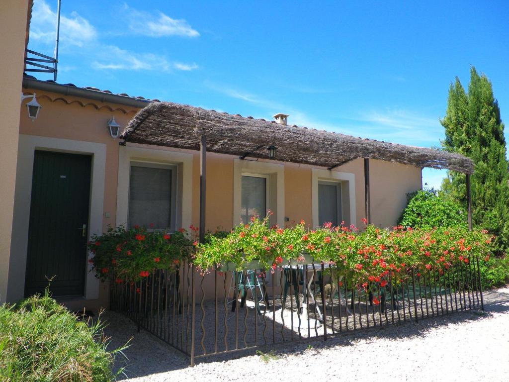 Residence Les Peupliers Loriol-du-Comtat ภายนอก รูปภาพ
